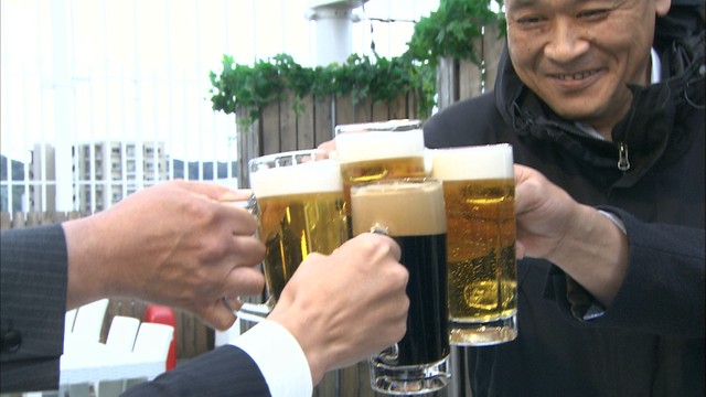 一足早く夏気分で「かんぱ～い!」　本格バーベキューが楽しめるビアガーデンがオープン　岡山市