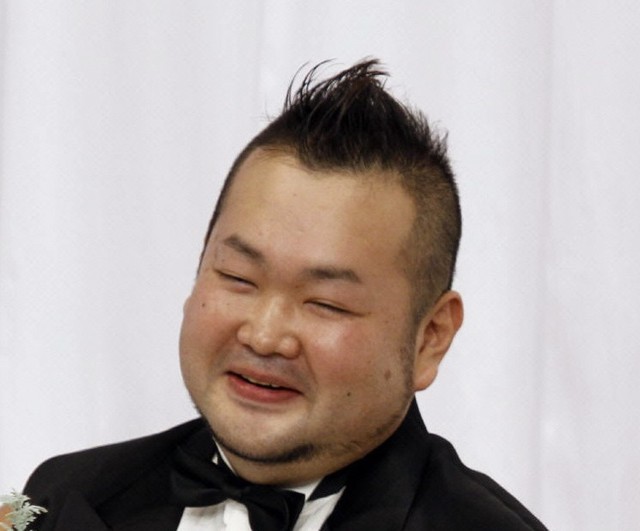 ハチミツ二郎＝2010年12月撮影