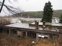 バス停から湖が見られた