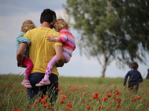 子煩悩で有名な上司と不倫。どんなに愛されても、住民票に載るのは私ではない