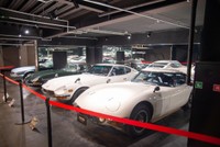 奥からジャガーEタイプ、日産フェアレディZ432、トヨタ2000GT