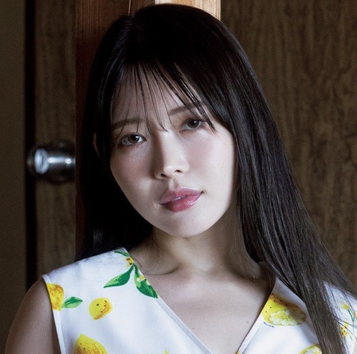 白川愛梨（撮影：中山雅文　ヘアメイク：ChiNa　スタイリング：毛塚由恵）