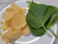 大葉がイケるならエゴマの葉でも…