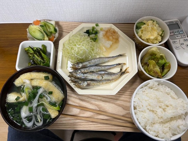 身体に優しく、消化にも良さそうな「ししゃも定食」（toco_tanさんThreadsより）