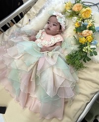 ベッド上もかわいく彩ってもらった