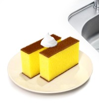 カステラ型のスポンジ（いしかわかずやさん提供）