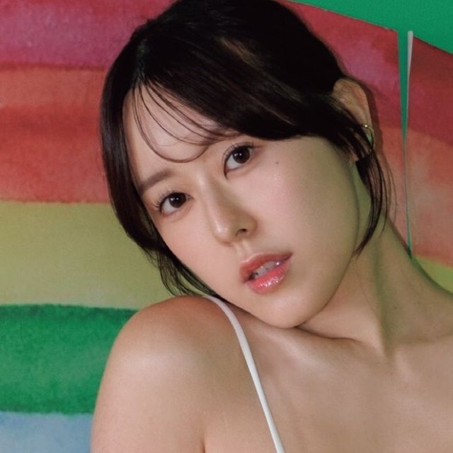 『音羽美奈ファースト写真集　かなでる。』（双葉社・撮影/鈴木ゴータ　プロデュース/松浦健一）