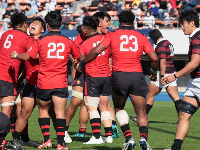 ラグビー - 帝京大学のSO高本幹也、負けない安定感あるゲームメイクで4