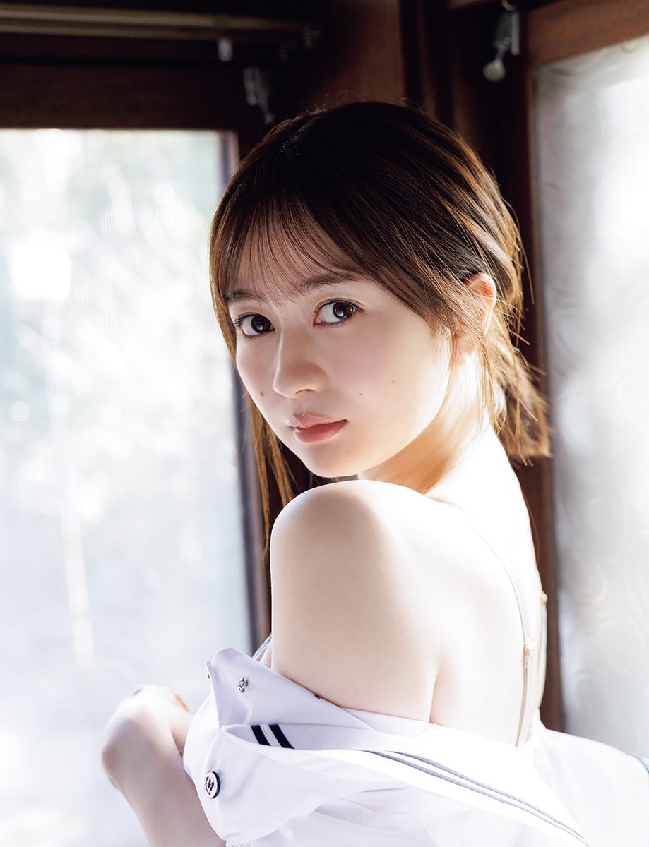 乃木坂中西アルノさん、ビジュアルマガジンの創刊号で表紙&巻頭 旬の