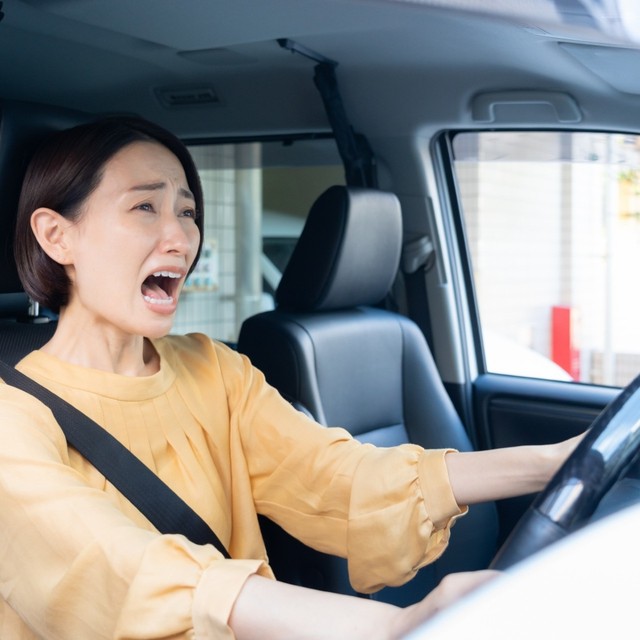 恐怖の逆あおり運転　※画像はイメージです（softglow/photoAC）