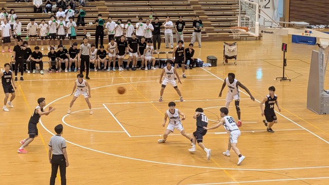 【岡山県高校総体】バスケットボール男子準決勝 　岡山工が勝利し、決勝で岡山商大付と対戦　5日の結果