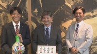 県庁を訪れた英明高校サッカー部主将ら
