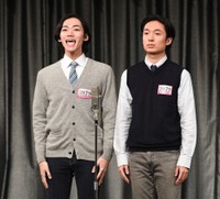 「Ｍ―１グランプリ2023」準々決勝に進出した「Ｌｅｔ Ｍｅ Ｓｈｏｗ Ｙｏｕ ＴＨＥ まごころ」の友田オレとピボット福田＝2023年