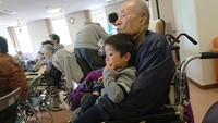 もりちゃんの事が大好きなかずまさくん（ANさん提供）