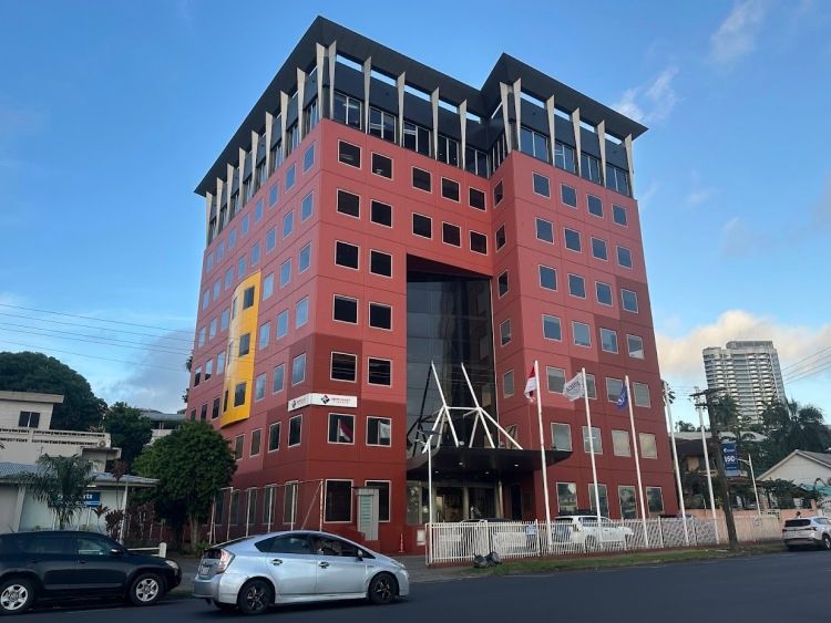 USAIDの太平洋島嶼国の統括オフィスが入居する予定だったビル。トランプ政権の政策転換により、移転の契約はキャンセルになった