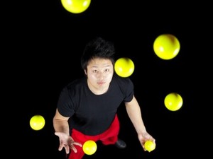 「ぼくは挑戦人」ちゃんへん.さんインタビュー　世界のプロパフォーマーがつづったいじめ体験と夢・好奇心