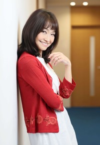 石川ひとみ＝2025年