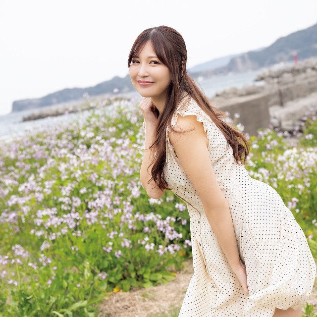 成瀬かのん（撮影／武田敏将　ヘアメイク／堀口有紀　スタイリング／毛塚由恵）