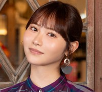 小野六花デビュー6周年記念写真集『6』（ジーオーティー）