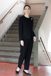 「教師のハレ服」が開設