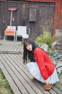 小倉唯さんの写真集「ゆいとぴあ」（撮影：山本絢子）