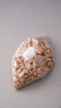 結んじゃうと子どもが自分で解けない…※画像はイメージです（Darío Peña/stock.adobe.com）