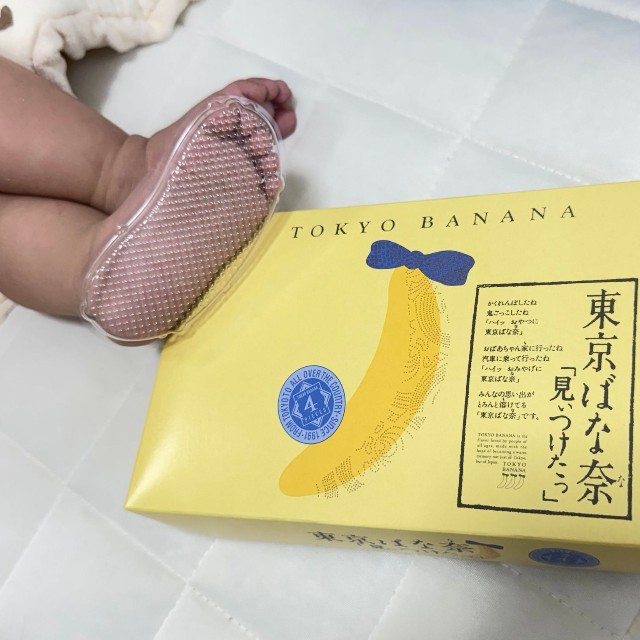 東京ばな奈のトレーに足が？（ysgrm＿78さん提供） 
