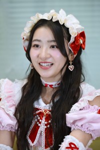 杏ジュリア(撮影・金居みつよし）