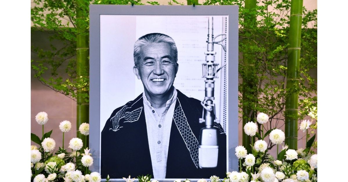 上を向いて笑おう 「病を楽しむ」永六輔にはなれなくても