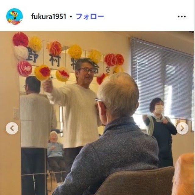 福祉事業を行うFUKURAのインスタグラム@fukura1951より　「水戸黄門」の歌で“野村体操”を行う野村将希