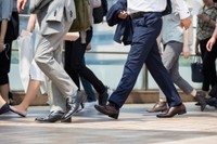 毎日の通勤時間、どのように過ごしていますか？　※画像はイメージです（paru/stock.adobe.com）