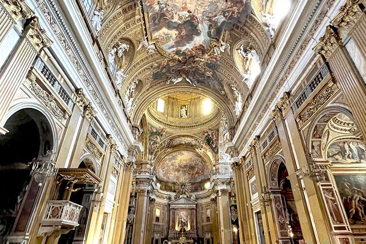 冬季オリンピックに沸くミラノへ 歴史と最先端が息づく大人の街の