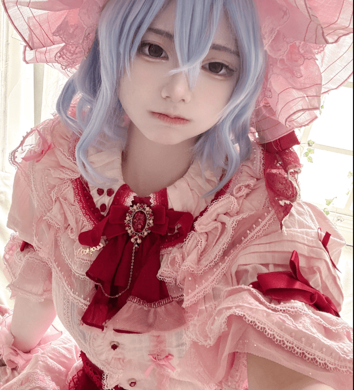 「かわいすぎ！」同一人物？キャラのギャップに驚き　画像提供：枕野サラ