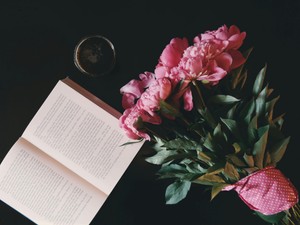 好きだったひとの幸せを願い本を選んだ。本を贈ることはまるで祈りだ