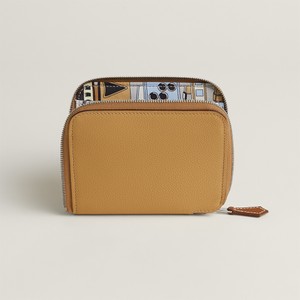 新年度に向けて新調したい“春財布” おすすめ20選【エルメスの「シルクイン」コンパクト】