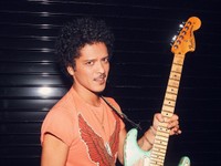 ブルーノ・マーズ（出典：brunomars Instagram）