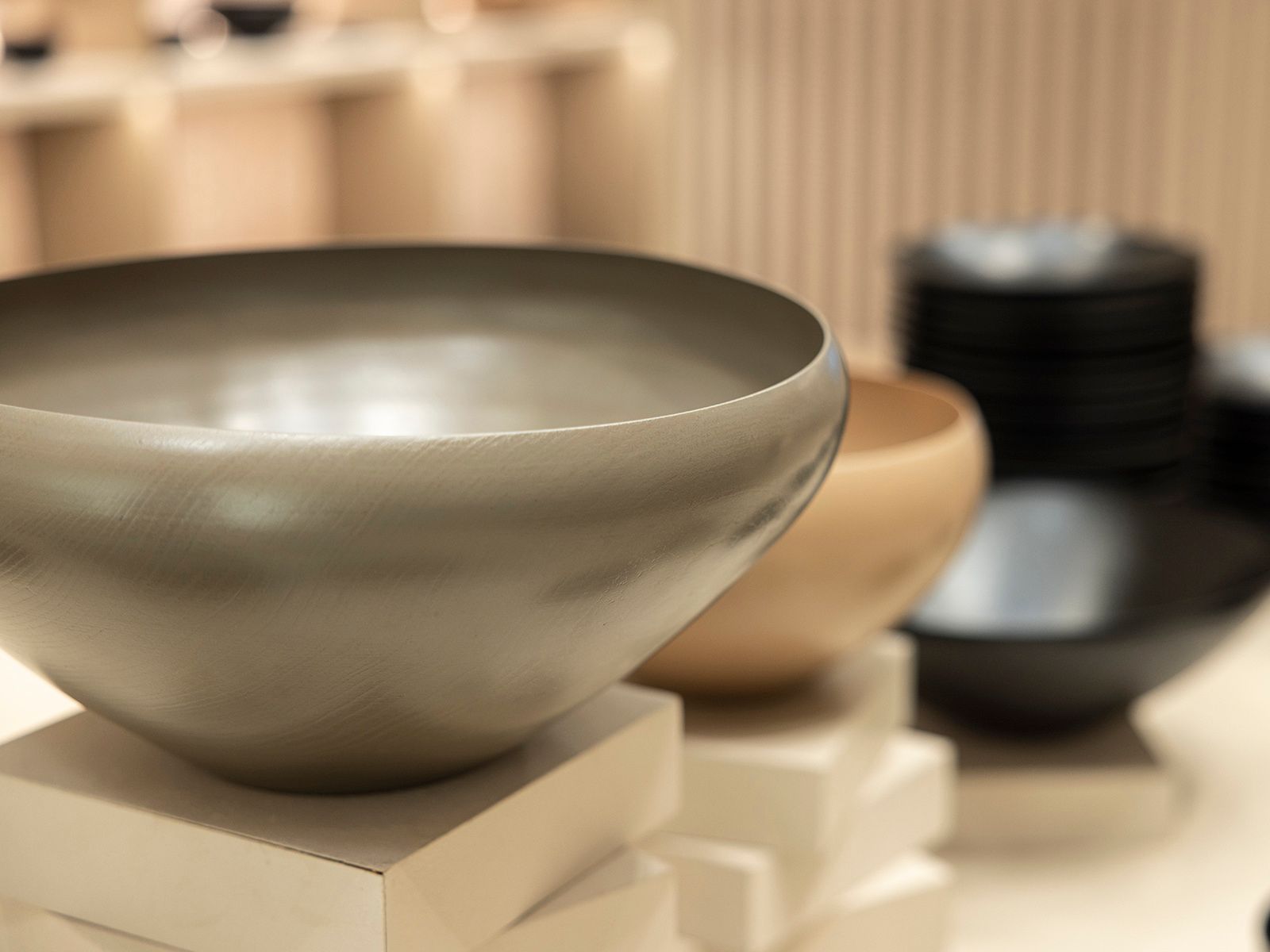 塗師・赤木明登さんが生む「輪島塗」の柔らかな美 ブルネロ クチネリ