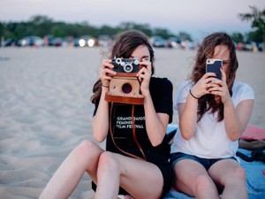 あなたの評価はどうでもいい。私の写真、勝手にSNSに載せないで