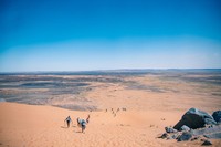 世界で最も過酷とされる「サハラマラソン」の舞台となったサハラ砂漠（写真は上原さん提供）