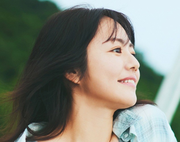 磯山さやかデビュー25周年デジタル限定のアガーカット版写真集「afterglow」©須藤敬一／講談社