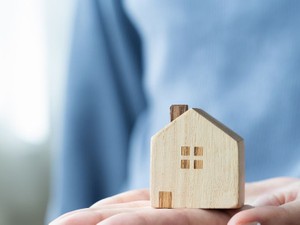 相続登記の費用は経費にできる？　必要経費にできる所得の種類や注意点を解説