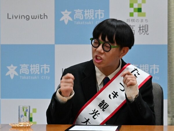 ヒューマンビートボックスを披露するSOーSOさん