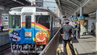 瀬戸大橋アンパンマントロッコ