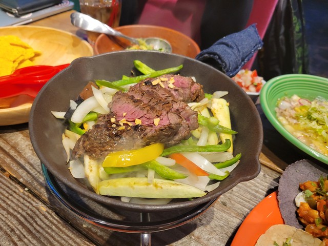 迫力満点！牛ハラミのファヒータ