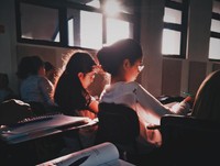 頼れる人のいない異国の地で、自分の力で生きるポーランドの彼女