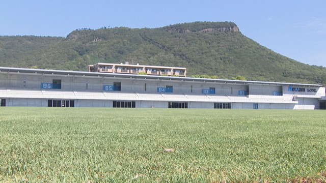 屋島レクザムフィールド