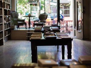 メンヘラで異性に執着していた私。本屋での出会いが全てを変えた