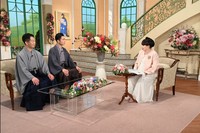 黒柳徹子さん（右）とトークを展開する中村壱太郎さんと市川團子さん