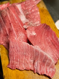 これが超絶コスパなマグロのあら！（FUNAさん提供）