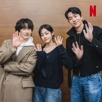 Netflixが新ドラマ「東宮」台本読み合わせシーンを公開（左から）チョ・スンウ、ノ・ユンソ、ナム・ジュヒョク（出典：Netflix K-Content）